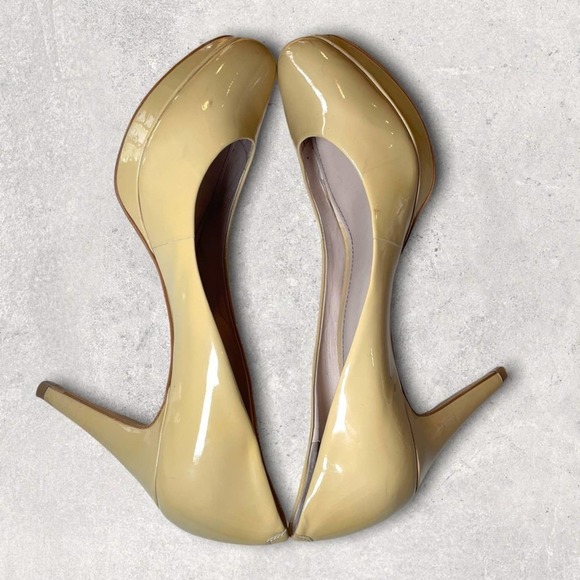 VINCE CAMUTO SEXY PATIENT LEATHER PLATFORM HIGH HEELS BUTTER YELLOW - 9.5 / 39.5 - Picture 2 of 6